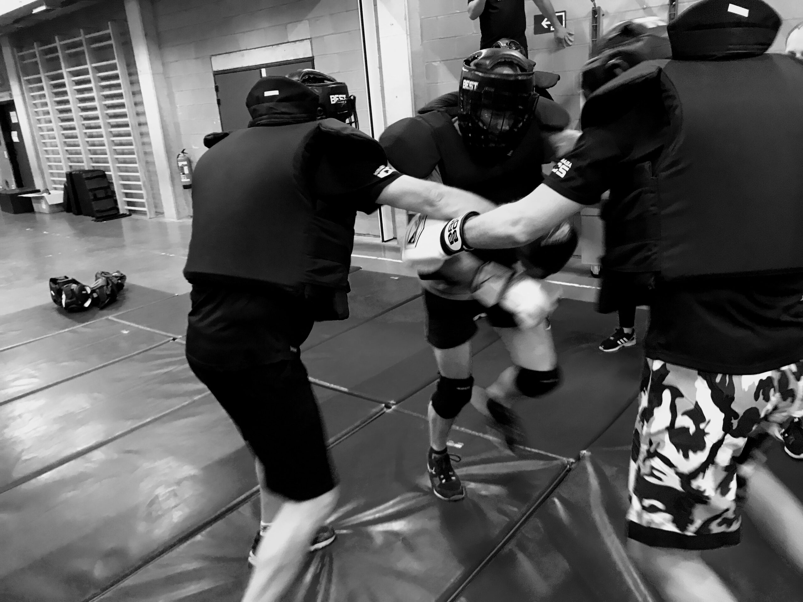 Mise en situation réaliste lors d’un cours de Krav Maga chez Fighting Solutions à Lasne